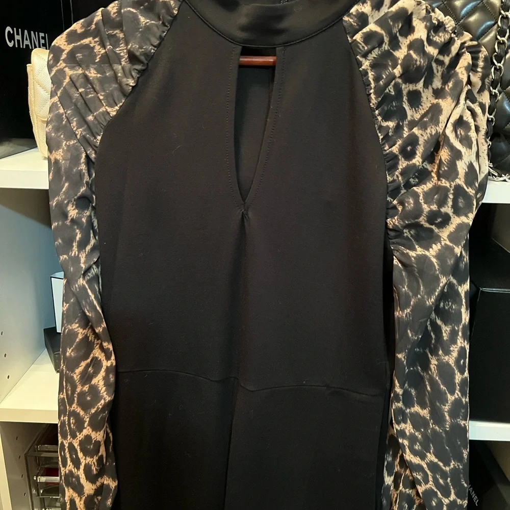 NWT Bebe Leopard PRINTPUFF SLEEVE CATSUIT SzM - Picture 7 of 10